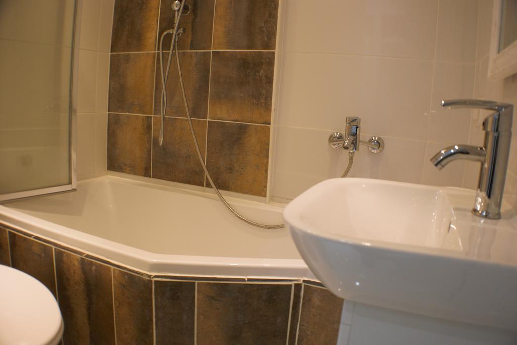 Siauliai Apartments - Ezero Bagian luar foto